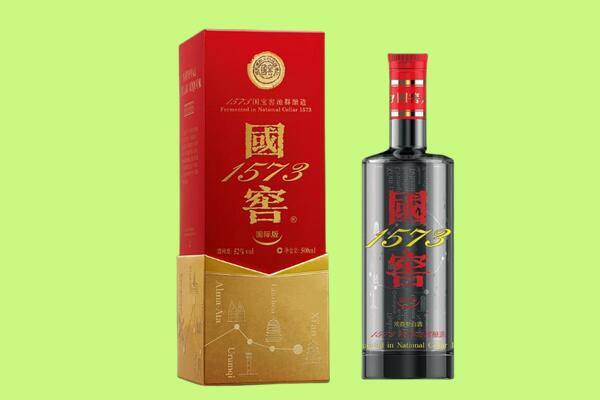 甘孜得荣县回收国窖1573.jpg